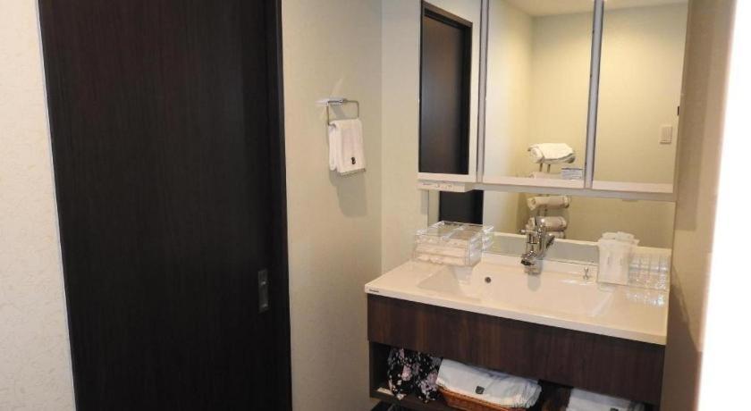Hotel Bougainvillea Minowa Tokyo Exterior photo